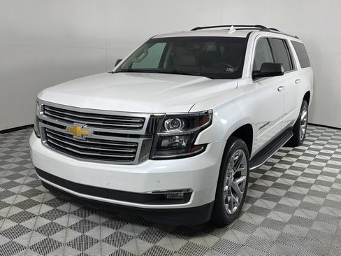 Used 2018 Chevrolet Suburban Premier AWD/4WD image 9