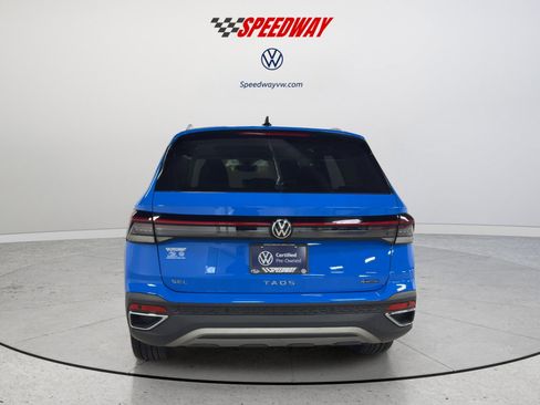Used 2025 Volkswagen Taos SEL AWD/4WD image 7