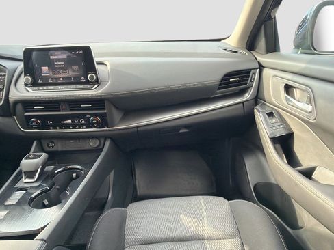 Used 2026 Nissan Rogue SV image 17