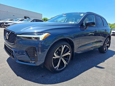 Certified 2024 Volvo XC60 B5 Ultimate w/ Climate Package AWD/4WD image 3