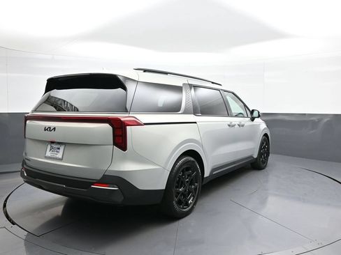 New 2026 Kia Carnival SX w/ SX Dark Edition Package FWD image 6