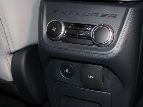 New 2026 Ford Explorer Active w/ Active Comfort Package image 34