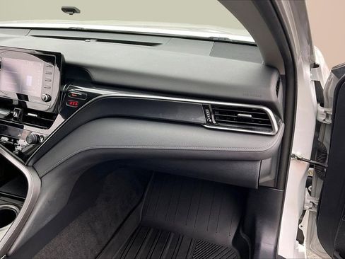 Used 2023 Toyota Camry SE image 20