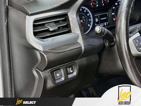 Used 2019 GMC Acadia SLE FWD image 13