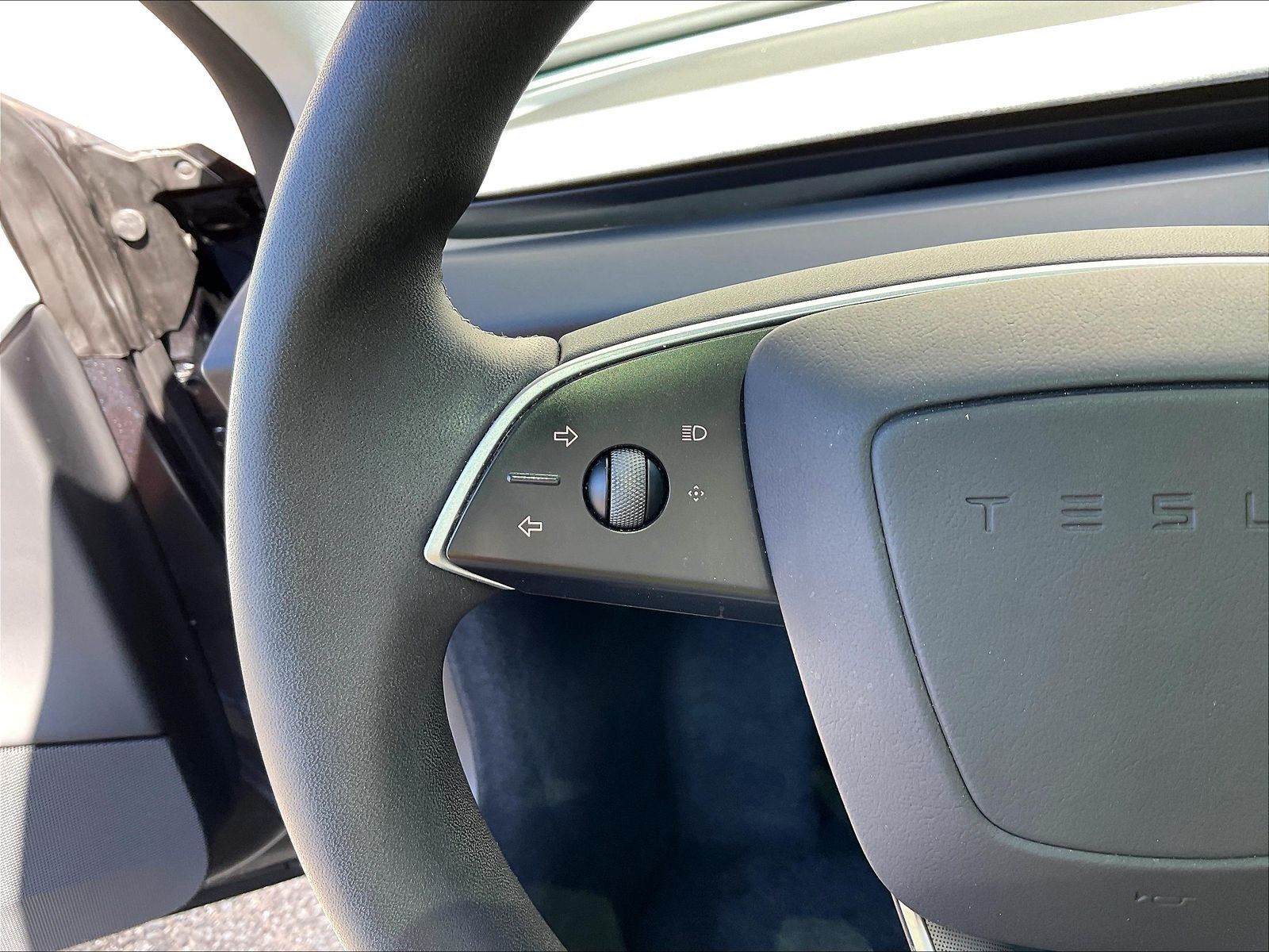 Used 2025 Tesla Model 3 Long Range RWD image 16