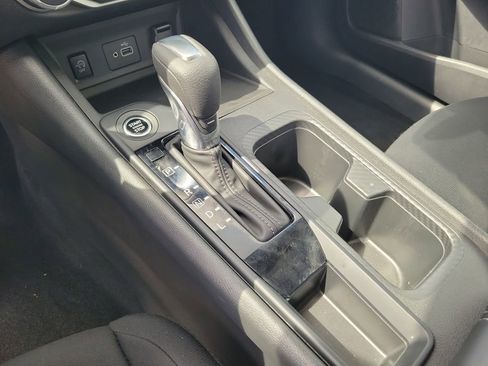Used 2025 Nissan Sentra S FWD image 29