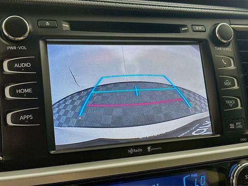 Used 2015 Toyota Highlander XLE image 22