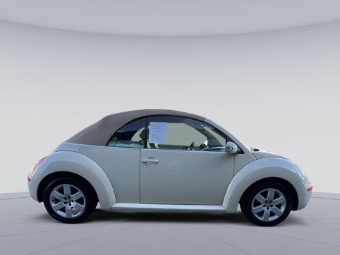 Used 2007 Volkswagen Beetle 2.5L image 6