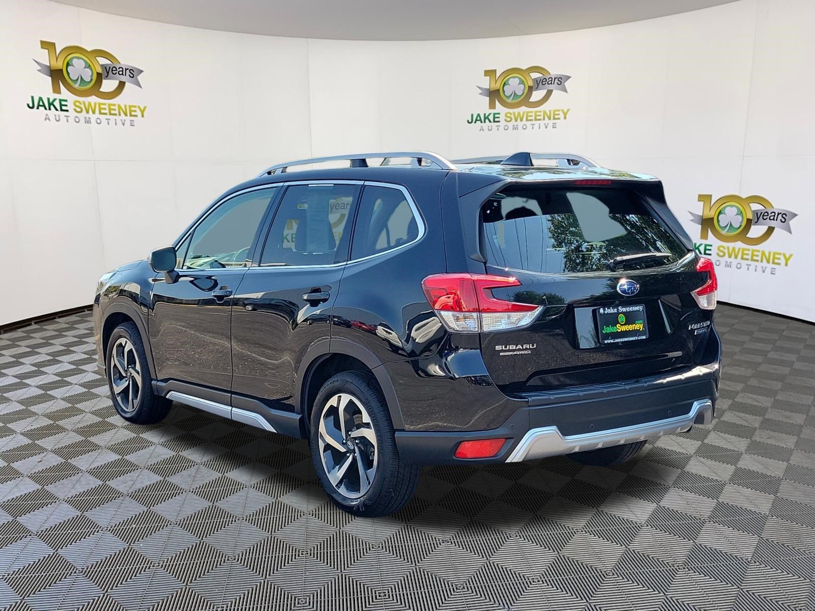 Used 2023 Subaru Forester Touring w/ Popular Package #3 AWD/4WD image 4