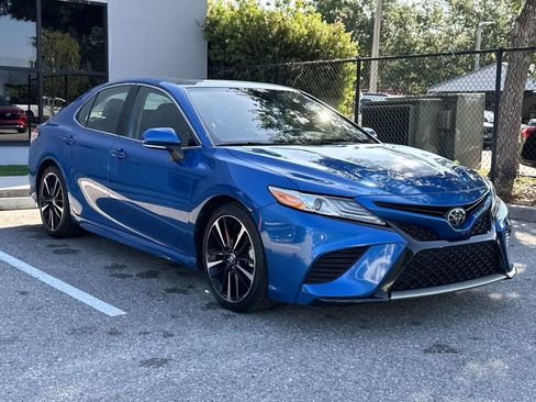 Used 2020 Toyota Camry XSE FWD image 11
