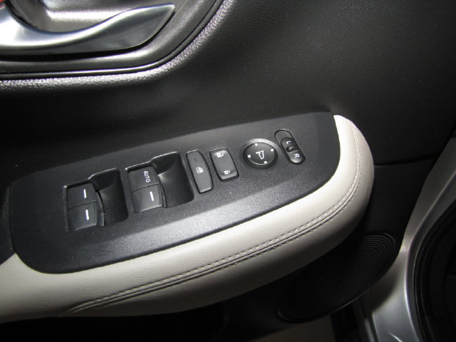 Certified 2024 Honda HR-V LX image 33