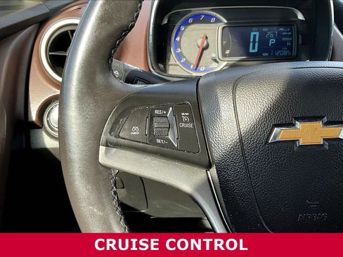 Used 2015 Chevrolet Trax LT w/ LT Sun and Sound Package AWD/4WD image 11