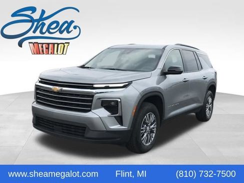 Certified 2026 Chevrolet Traverse LT AWD/4WD image 1