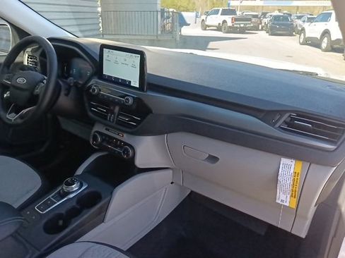 New 2026 Ford Escape Active w/ Cold Weather Package FWD image 31