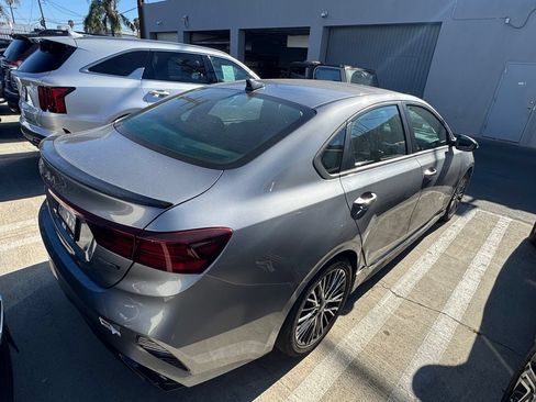Used 2023 Kia Forte GT-Line w/ GT-Line Premium Package FWD image 3