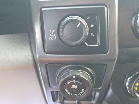 Used 2019 Ford F150 XLT w/ Equipment Group 302A Luxury AWD/4WD image 23