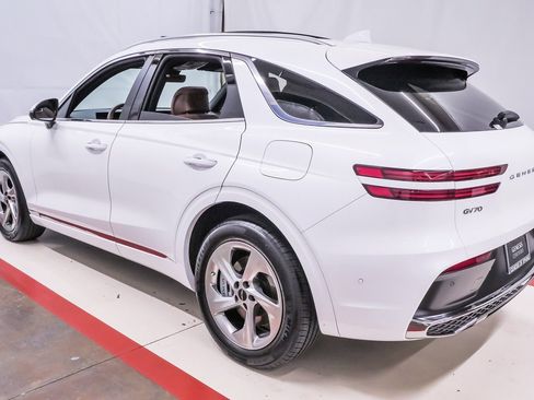 Certified 2026 Genesis GV70 2.5T Advanced image 8