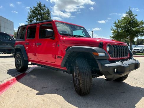 Used 2025 Jeep Wrangler Unlimited Sport AWD/4WD image 4