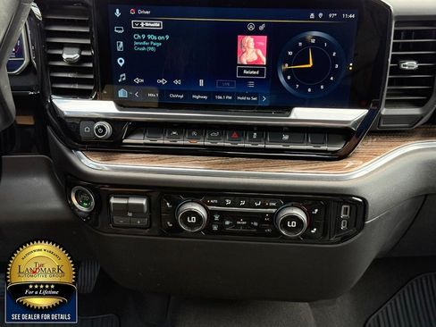 Used 2025 Chevrolet Silverado 1500 LT AWD/4WD image 19