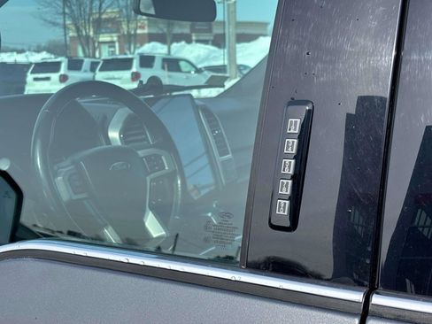 Used 2019 Ford F150 Platinum w/ Equipment Group 701A Luxury image 12