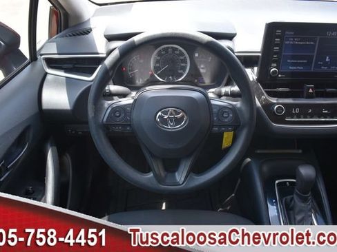 Used 2022 Toyota Corolla LE FWD image 25