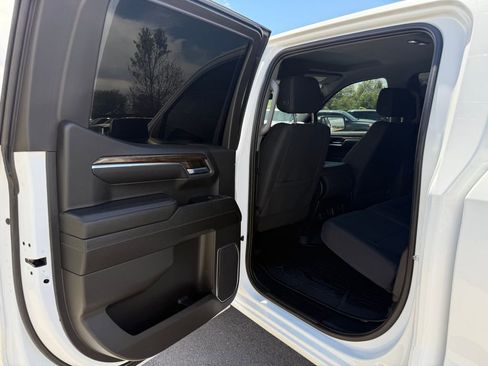 Used 2023 GMC Sierra 1500 SLE AWD/4WD image 33