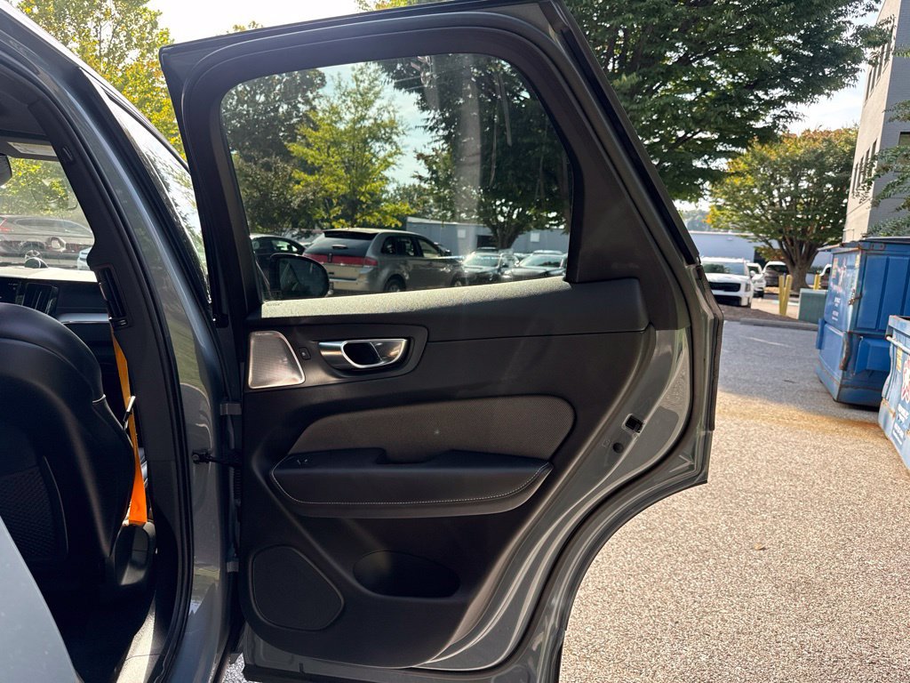 Used 2022 Volvo XC60 T8 Polestar AWD/4WD image 31