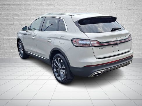 Used 2022 Lincoln Nautilus Reserve w/ Luxury Package AWD/4WD image 6