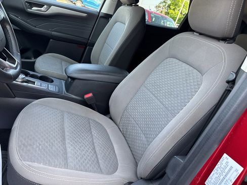 Used 2021 Ford Escape SE w/ Cold Weather Package image 8