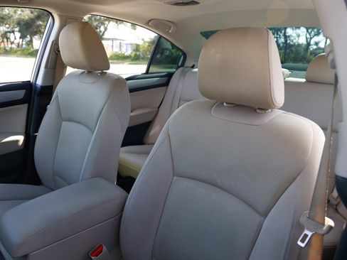 Used 2015 Subaru Legacy 2.5i Premium w/ Moonroof Package image 6