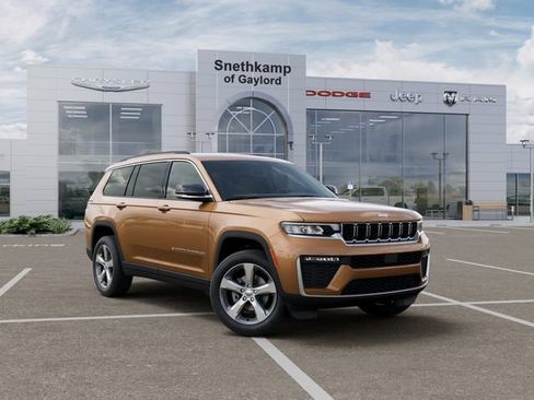 New 2026 Jeep Grand Cherokee L Limited w/ Trailer Tow Package AWD/4WD image 6