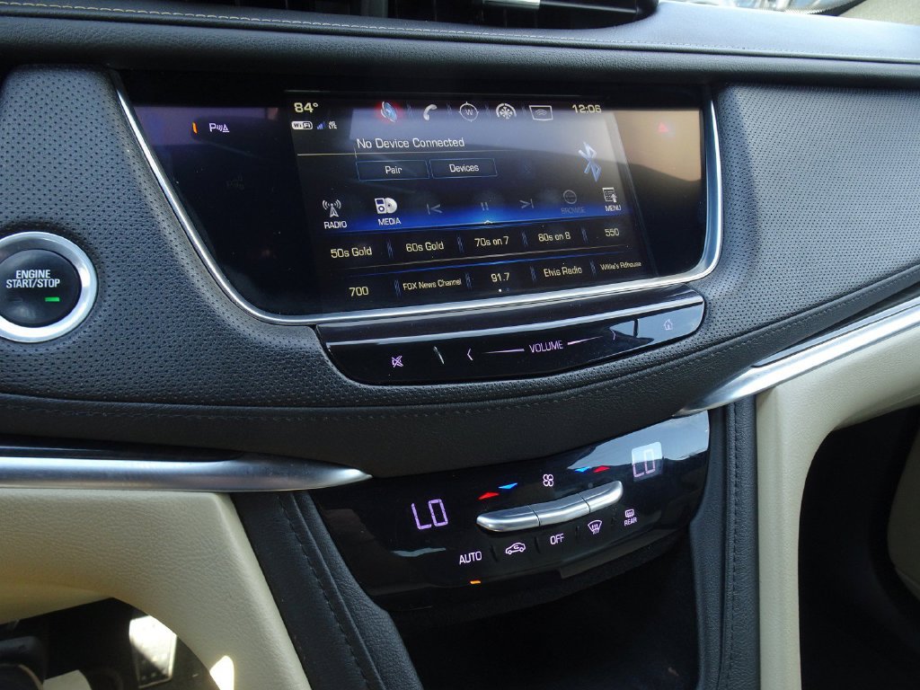 Used 2018 Cadillac XT5 FWD image 17