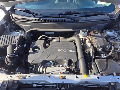 Used 2018 Chevrolet Equinox LT FWD image 14