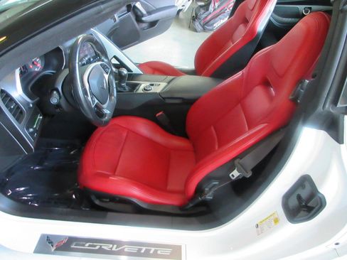 Used 2017 Chevrolet Corvette Stingray Coupe w/ Carbon Flash Badge Package image 8