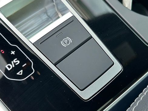 Used 2025 Audi Q7 2.0T Premium w/ Convenience Package image 38