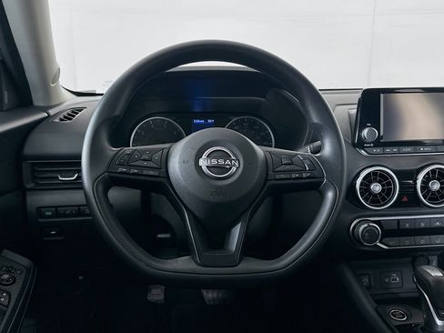 Used 2025 Nissan Sentra S image 18