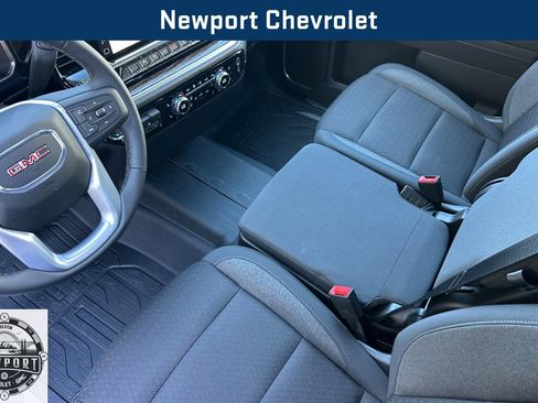 New 2026 GMC Sierra 1500 Elevation w/ LPO, Elevation Black Package image 11