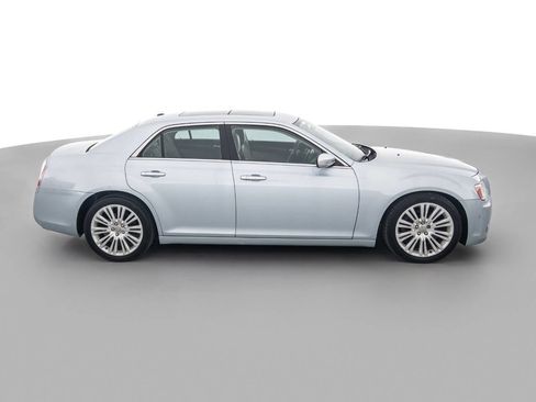 Used 2013 Chrysler 300 C Luxury Series w/ Harman Kardon Audio Group RWD image 4