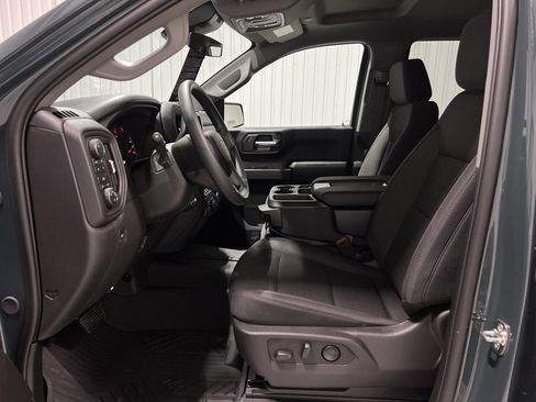 New 2026 Chevrolet Silverado 1500 Custom Trail Boss w/ LPO, Dark Essentials Package image 17