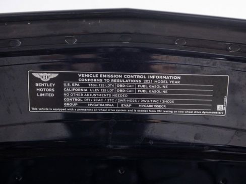 Used 2021 Bentley Bentayga image 56