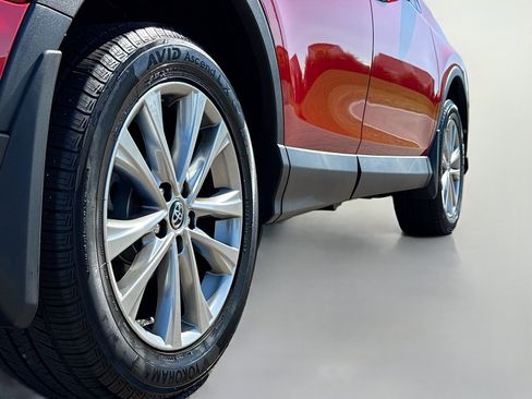 Used 2016 Toyota RAV4 Limited AWD/4WD image 16