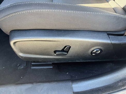 Used 2019 Dodge Charger SXT image 15