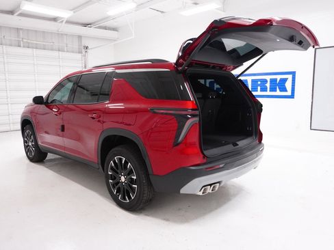 New 2026 Chevrolet Traverse LT w/ Sun and Wheel Package image 8