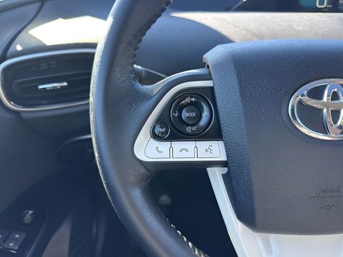 Used 2018 Toyota Prius Four image 15