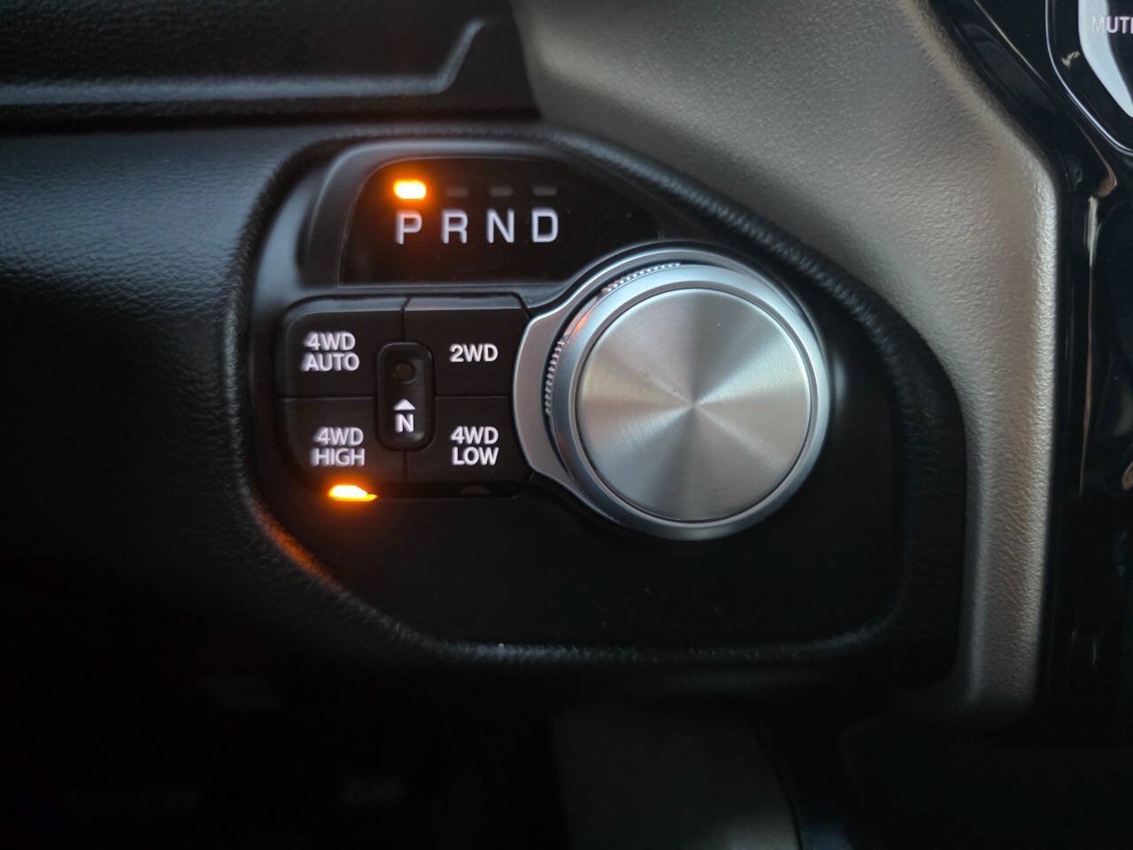 Used 2020 RAM 1500 Laramie AWD/4WD image 26