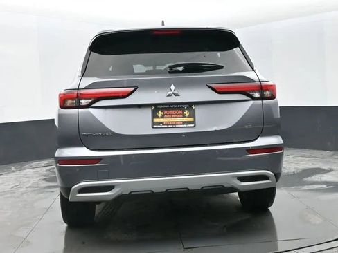 Used 2024 Mitsubishi Outlander FWD image 8