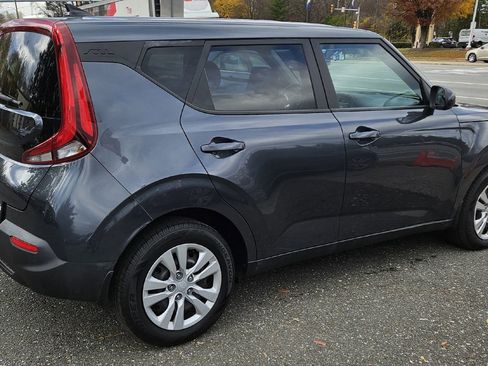Used 2020 Kia Soul LX image 5