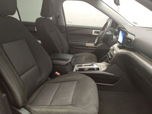 Used 2022 Ford Explorer XLT image 21