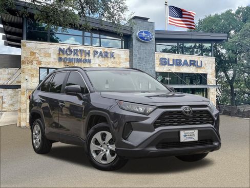 Used 2020 Toyota RAV4 LE FWD image 1