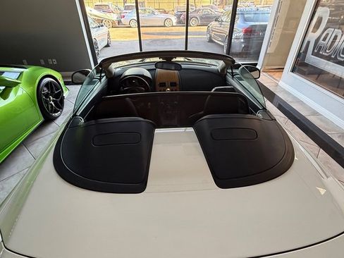Used 2012 Aston Martin V8 Vantage S image 27